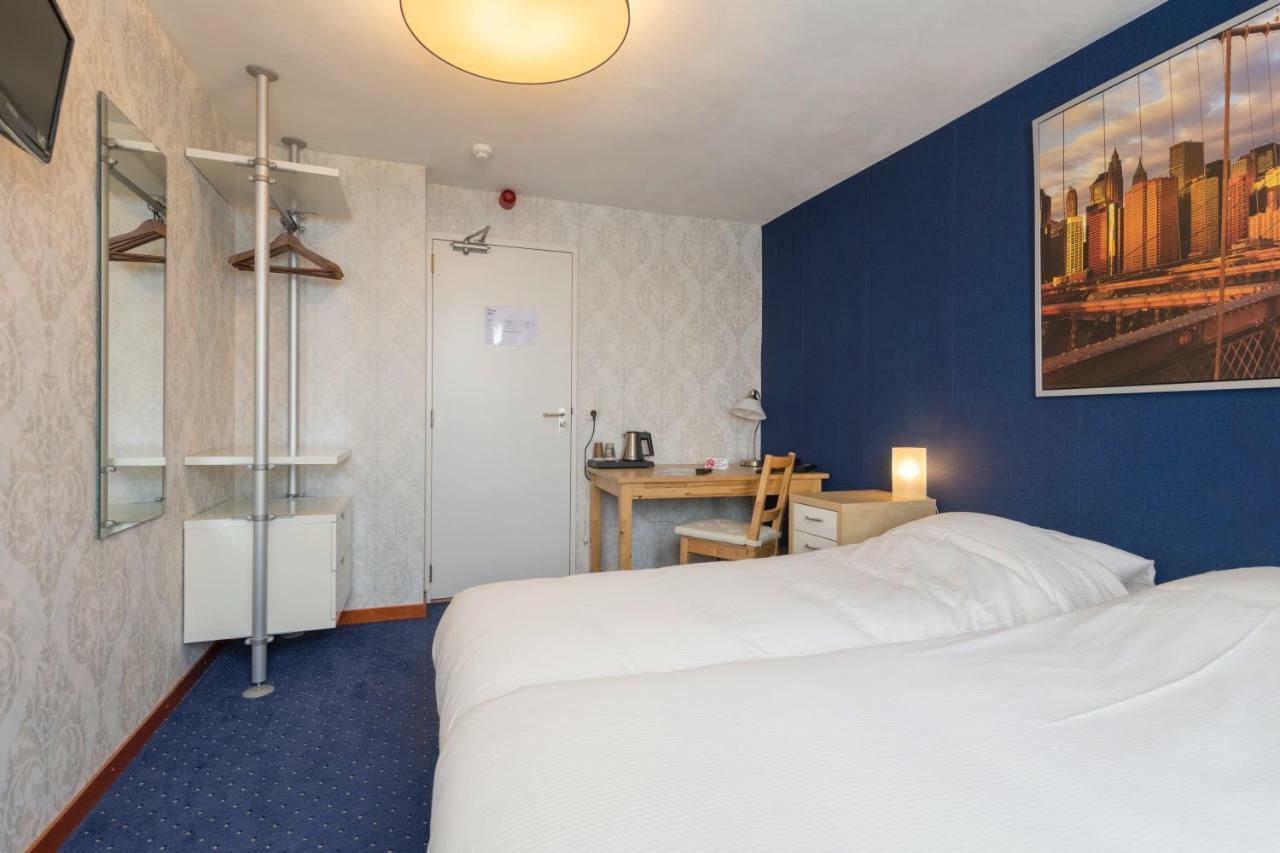 Hotel De Waag à Makkum Extérieur photo
